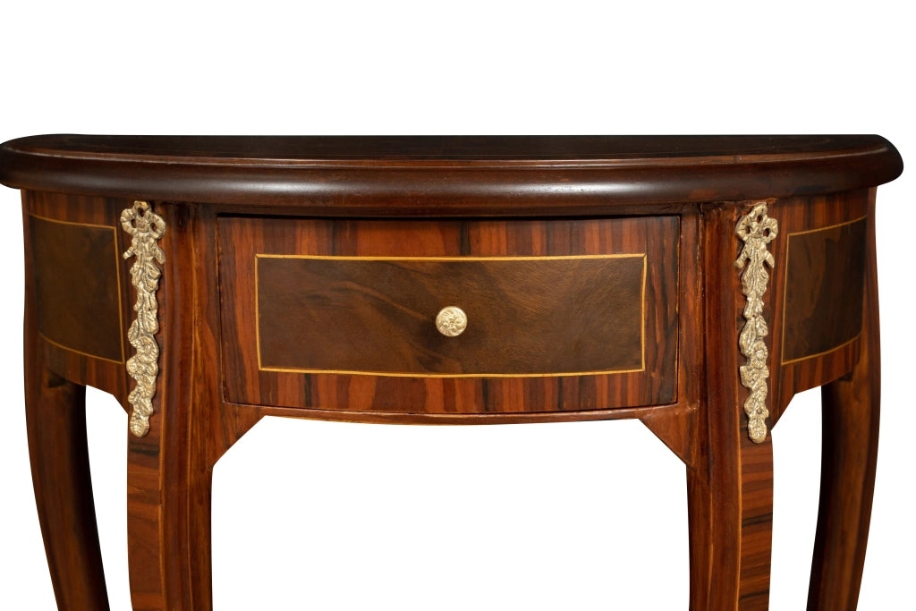 Biscottini Tavolino Consolle in legno impiallacciato noce arricchito con particolari intarsi fatti a mano e decori in bronzo