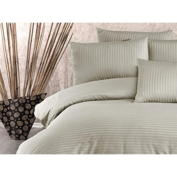 Completo letto - 1 copripiumino 220x240 cm + 2 federe 60x60 cm - 70% poliestere, 30% cotone - Cappuccino