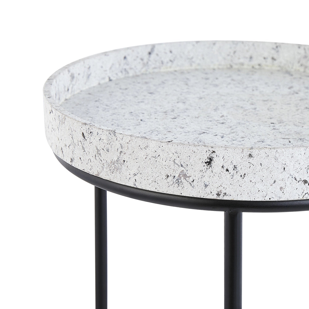 Set di 3 Tavolini Struttura in Metallo Nero Base Traforata Effetto Marmo Grigio Beige Piano Bianco