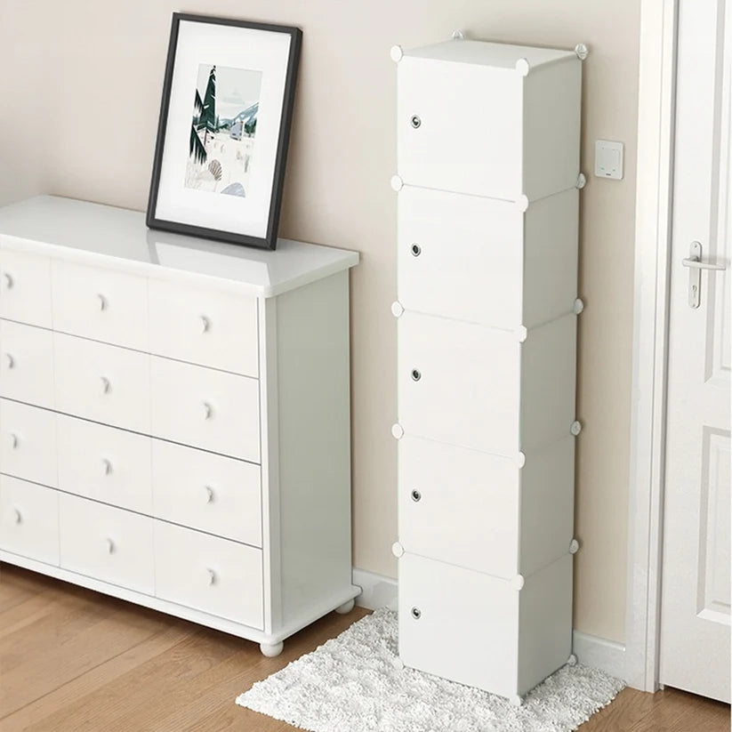 Scaffale a colonna modulare da 185x39x37 cm, ideale per vestiti e accessori.