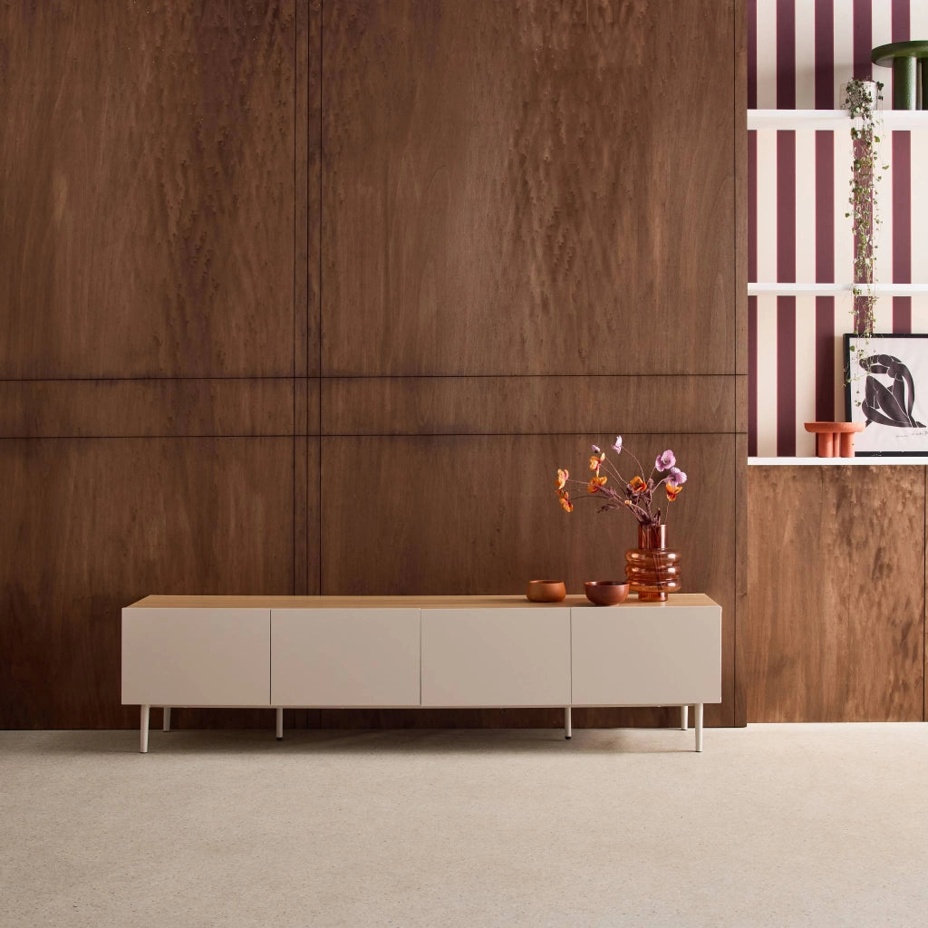 Mobile tv in metallo e decorazione in legno 4 ante, 180cm, beige