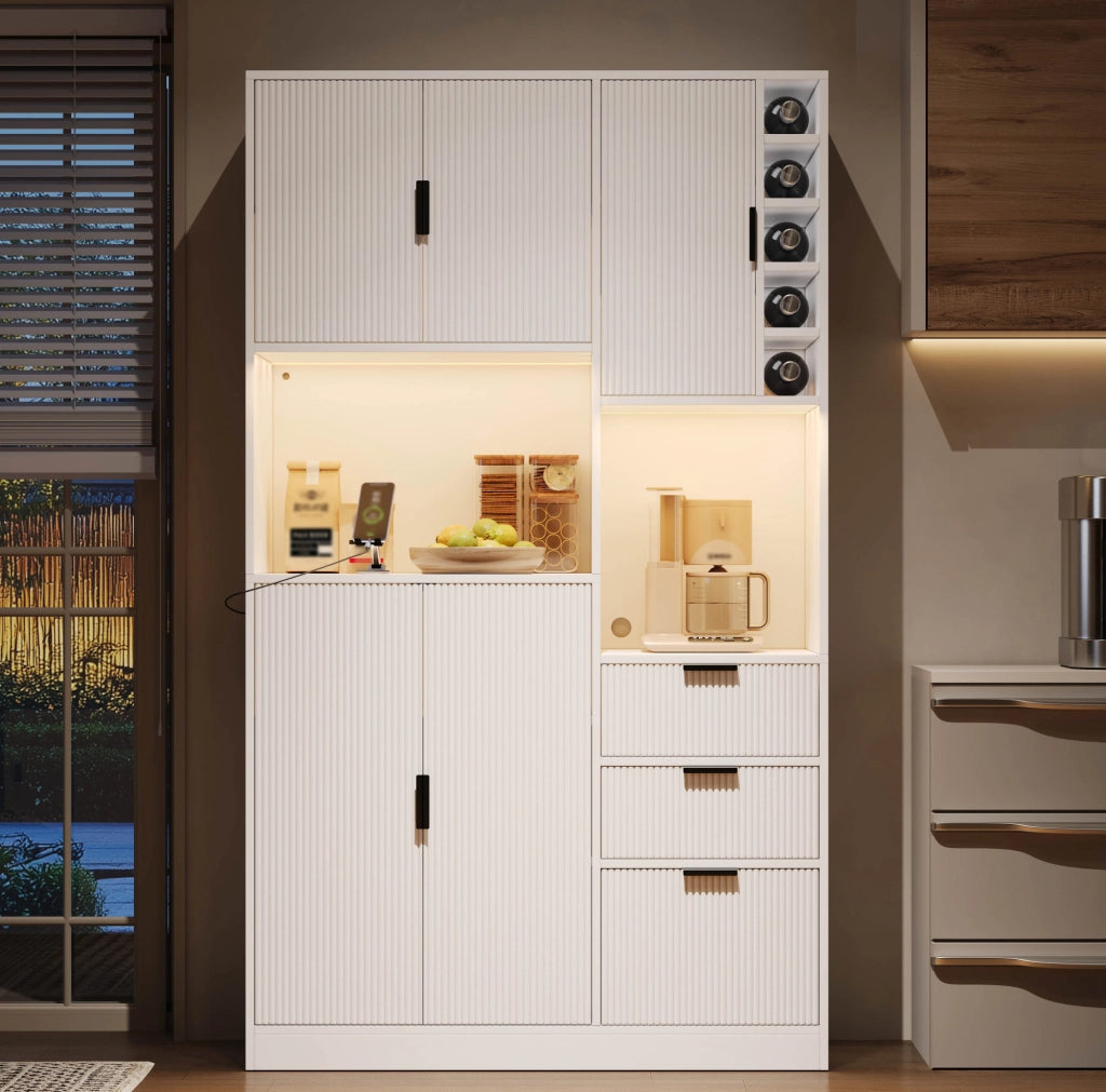 Credenza 105x40x180 cm con luci LED controllabili da app in MDF bianco