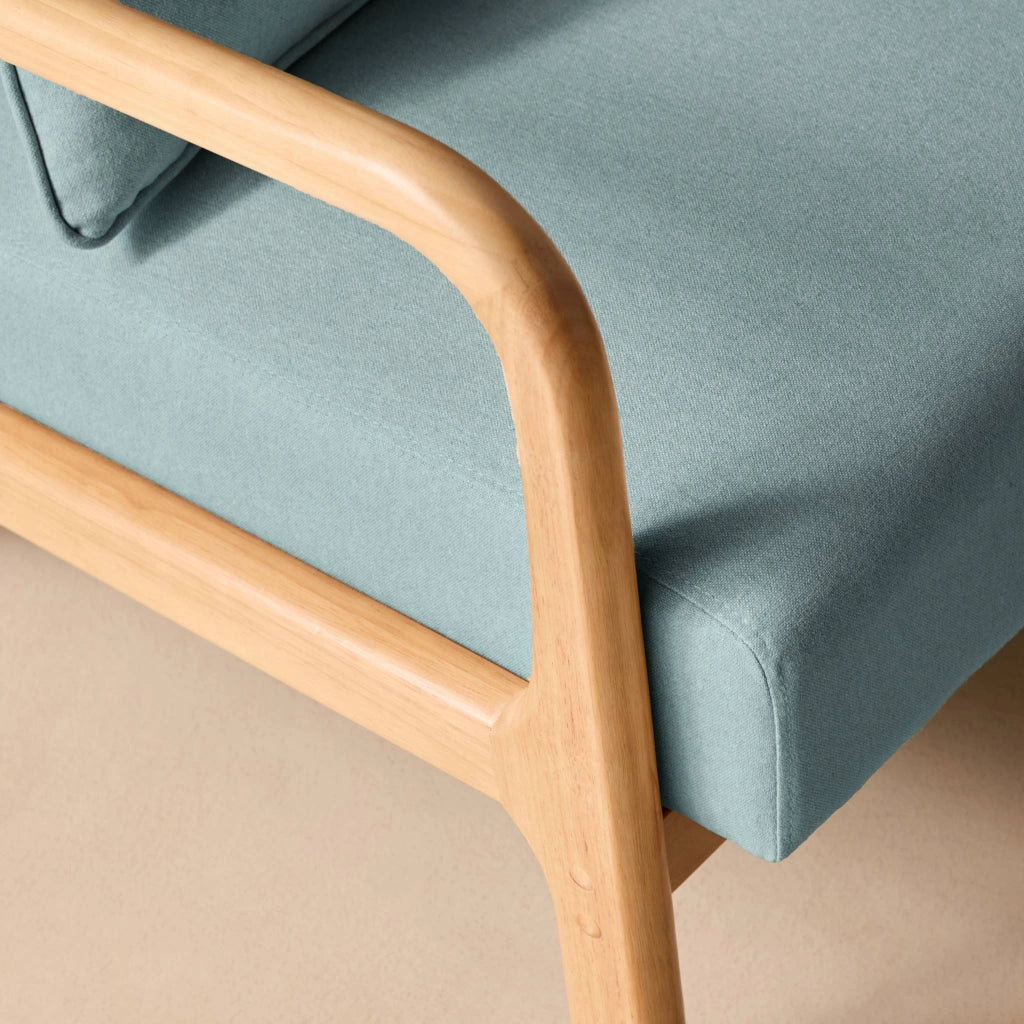Poltrona scandinava in legno e tessuto con braccioli, blu