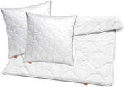 Set di cuscini e coperta Basic 100 | coperta 200 x 200 cm e 2 cuscini 80 x 80 cm | coperta per 4 stagioni | rivestimento del 100% di microfibra | Made in UE | lavabile fino a 60 gradi | bianco