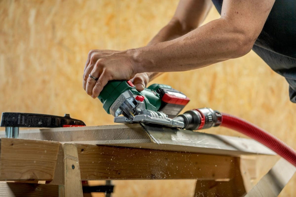 Metabo 601502840 STA 18 LTX 150 BL Seghetto alternativo a batteria 18 V motore brushless profondita' taglio 150 mm cambio lama senza attrezzi colore Nero