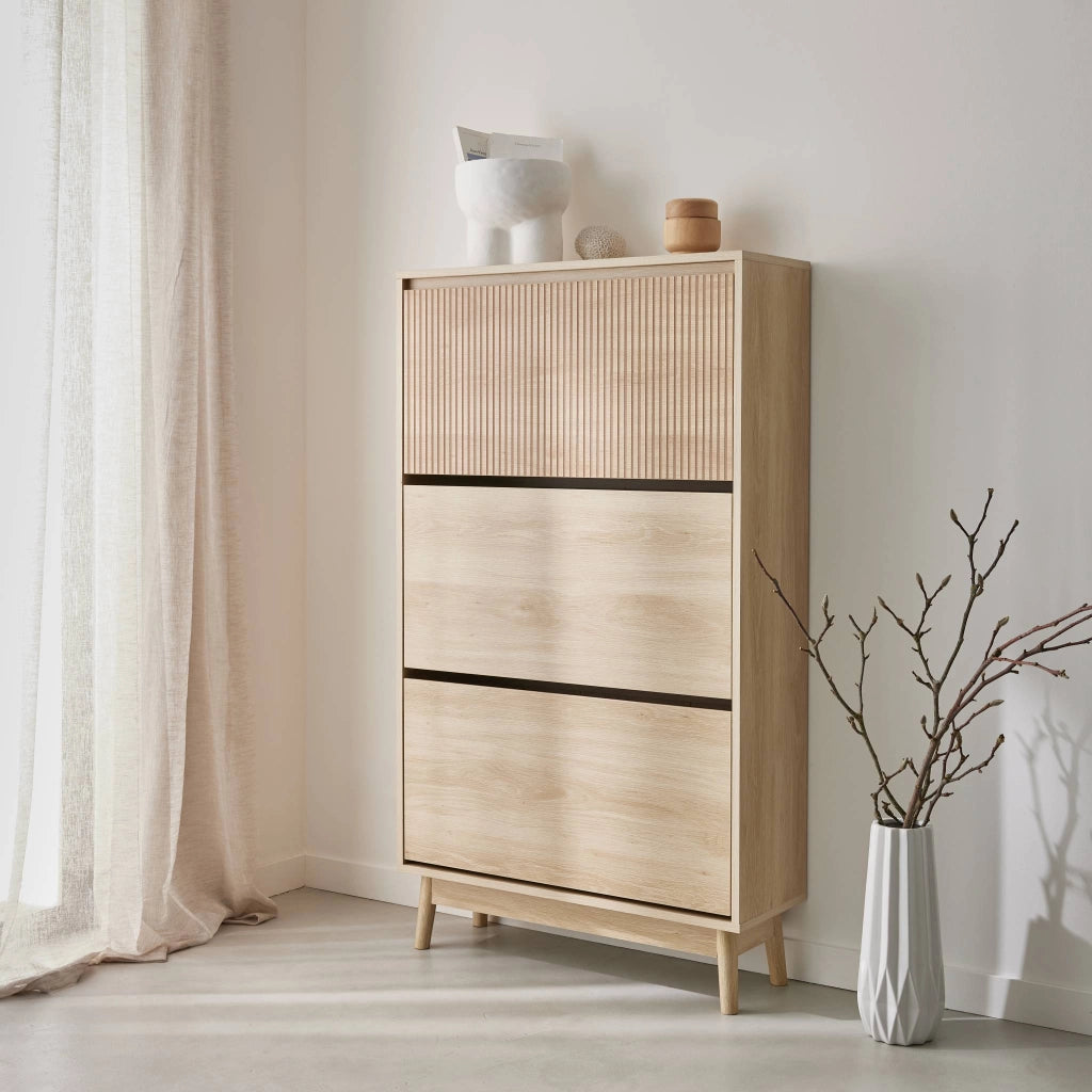 Scarpiera con decoro in legno naturale, 3 ante, marrone naturale
