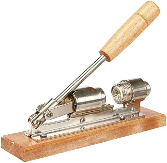 Chrom Notenkraker con Standard in Legno - Utensile di Cucina Efficiente