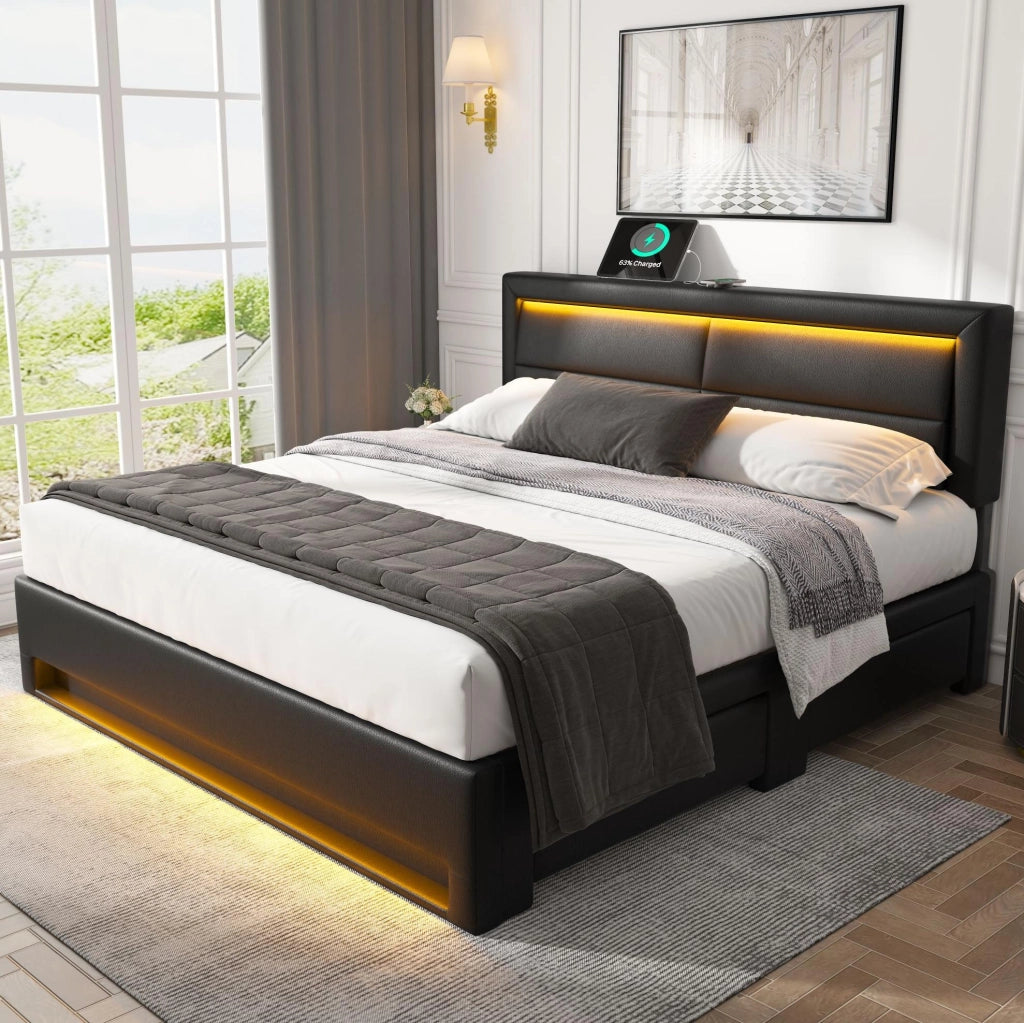 Letto imbottito 140x200 cm con LED; ricarica USB e wireless; 4 cassetti; similpelle nera