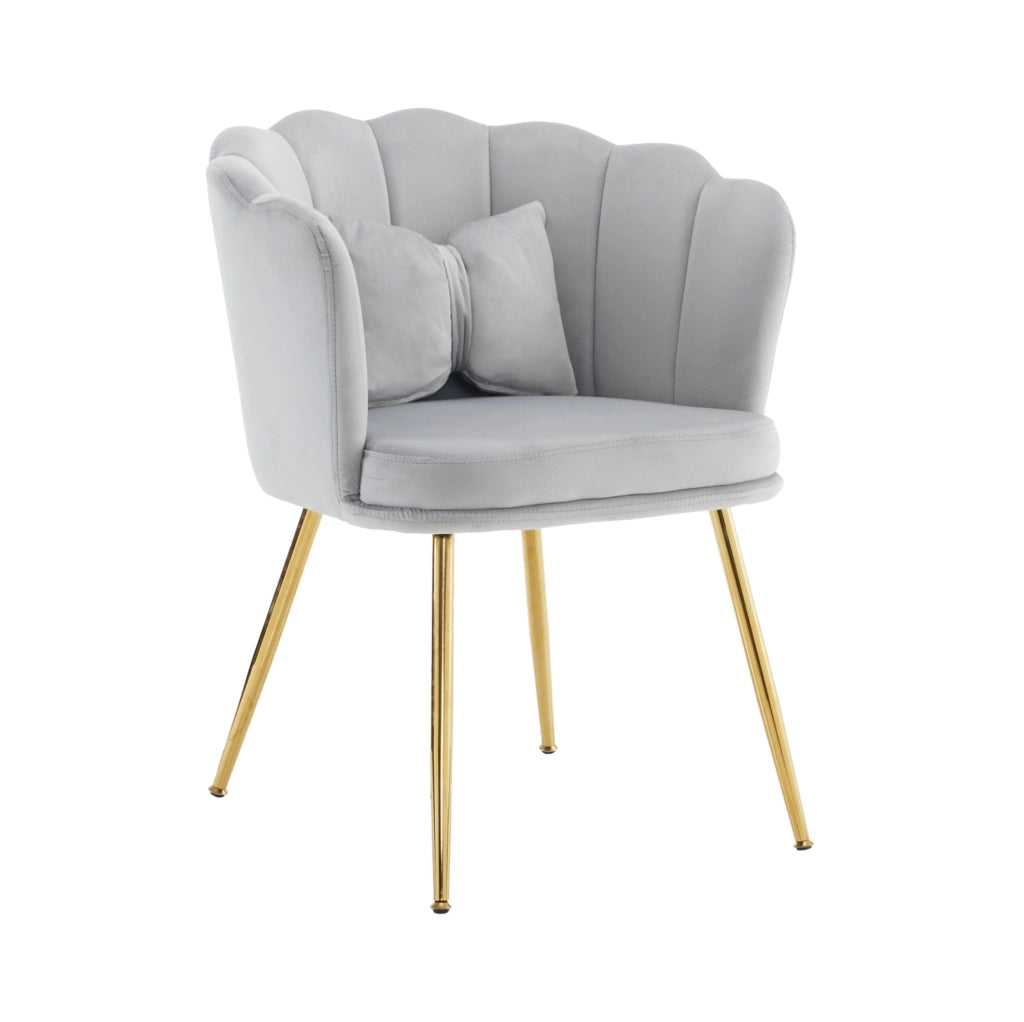 Poltrona da soggiorno in velluto grigio con schienale a petalo; gambe in metallo dorato; 62 cm