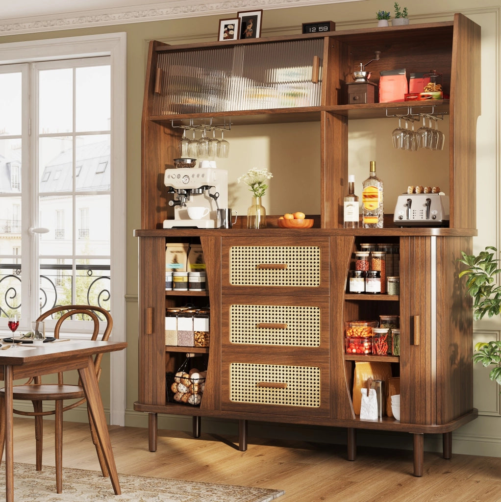 Credenza 140x40.5x174.5 cm con ante scorrevoli in vetro; 3 cassetti; MDF e metallo noce