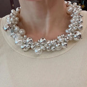 Collana a blocchi di colore fatta a mano con perle e perline rotonde, regalo di Natale o compleanno.