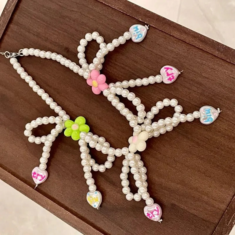 Collana di perle e perline fatta a mano: gioielli in stile girlcore ispirati al mare