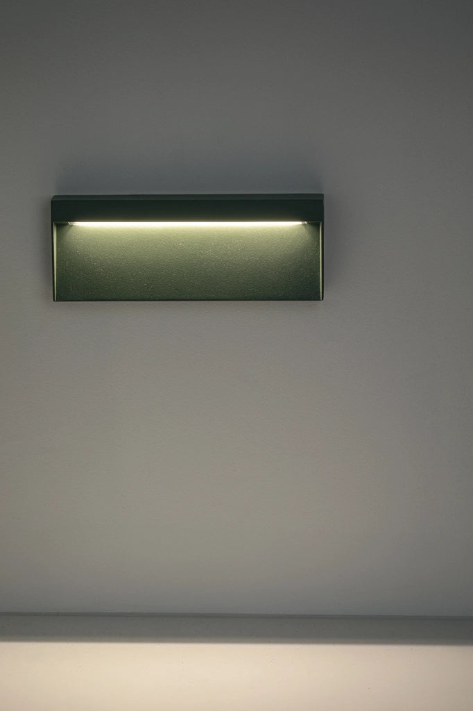 Applique KIKI a LED 8W 4000K IP65 - Struttura in Alluminio Verde per Esterni, Segnapasso a Parete 50° Angolo Luce - Rossini Group
