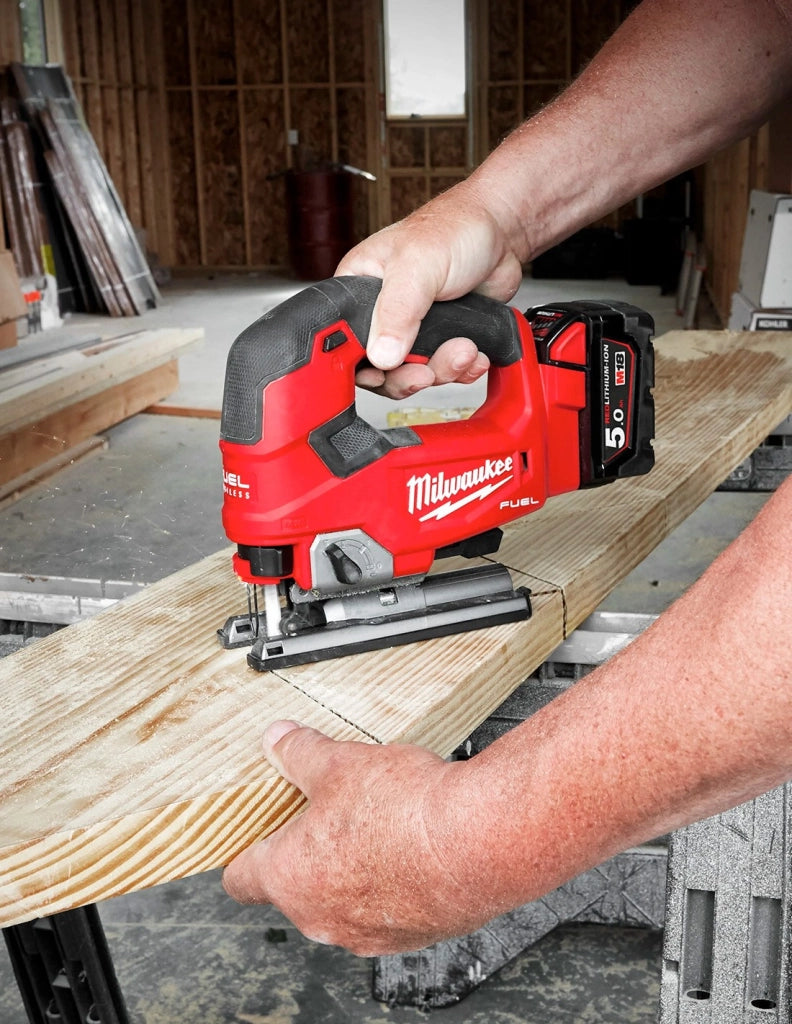 Seghetto Alternativo Milwaukee M18FJS-0X (Solo corpo + HD BOX)