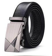 Raccordo in pelle per uomo con chiusura regolabile e cinturino automatico 35mm largo nero 120cm