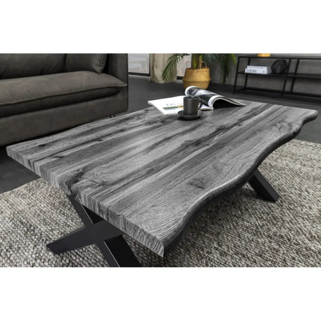 Tavolino basso RIVET effetto legno grigio e gambe in metallo nero a X – tavolo design industriale moderno