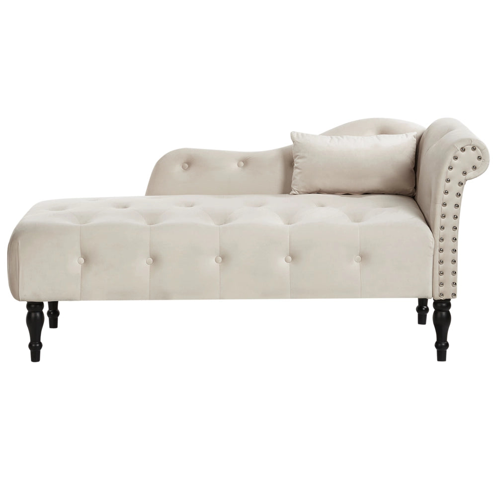 Chaise longue in velluto beige chiaro imbottito con rivestimento a destra e cuscino in stile retrò tradizionale