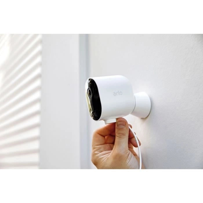 Accessorio Arlo Ultra - Caricatore magnetico per fotocamera Arlo Ultra. 2,44 m per l'interno - VMA5000C-100EUS