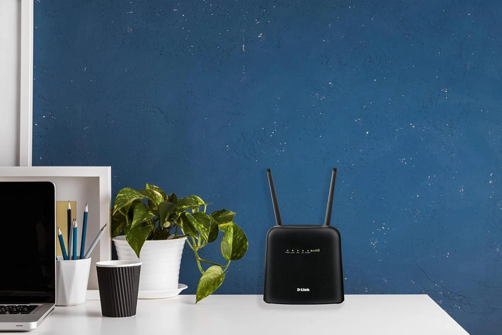 D-Link DWR-960 Router LTE Cat 7 Wi-Fi AC1200, Router Mobile 4G/3G, Multi WAN, Porte Gigabit, Slot per SIM Card Integrato, Doppio Firewall e Internet Fail-Safe