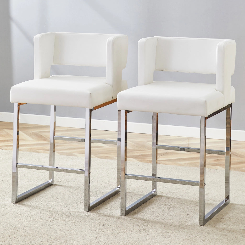Sgabello da bar con seduta imbottita in PU, gambe in metallo argentato e design nordico, bianco e argento