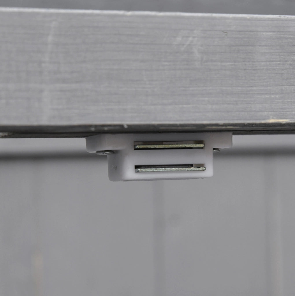 Armadio da giardino in legno con ripiano regolabile e tetto in asfalto 77;5 x 88 x 90 cm; grigio scuro