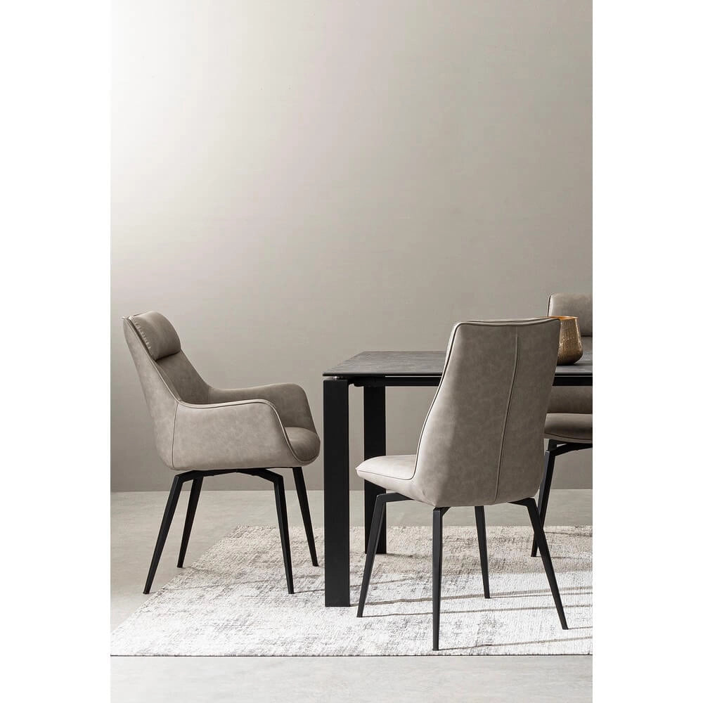 Set di 2 Poltrone Imbottite in Similpelle con Gambe in Acciaio - MILES