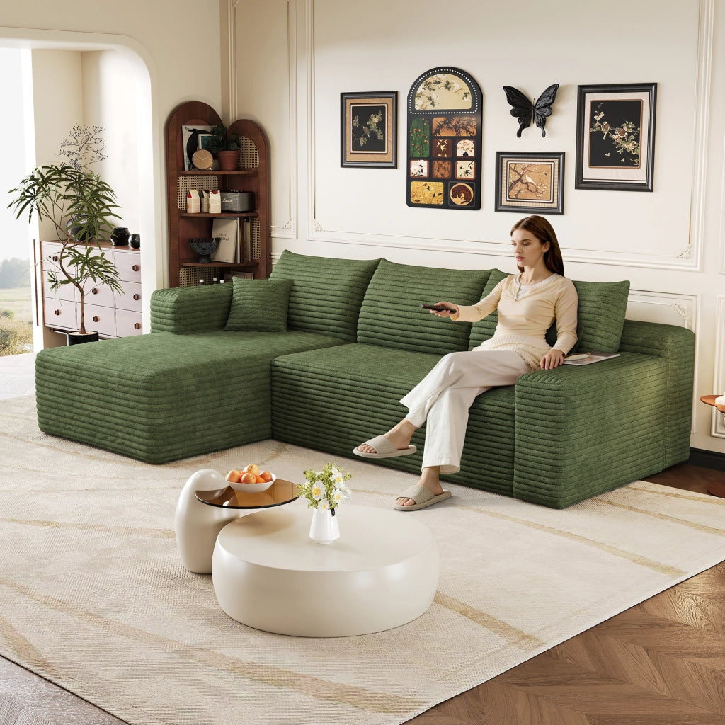 Divano angolare in tessuto con schiuma elastica e linee fluide senza montaggio verde 241 × 151 × 58 cm