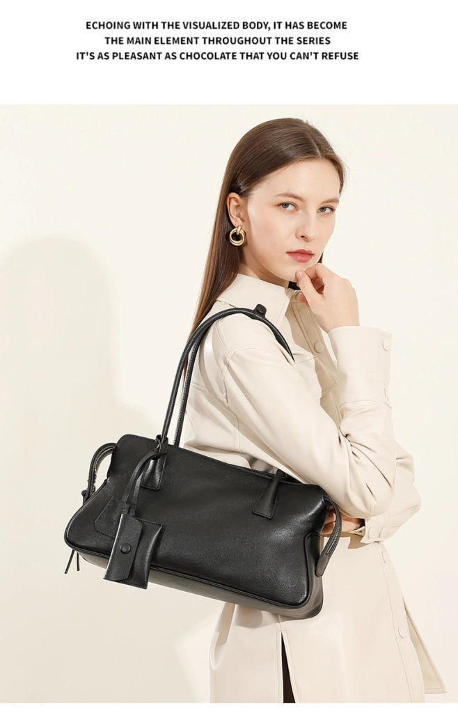 Borsa a tracolla da donna in vera pelle, modello tote o hobo, nera.