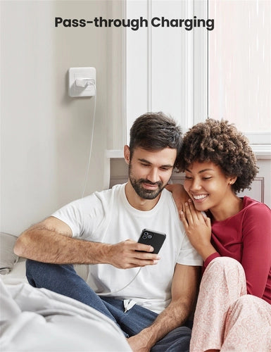 Ugreen 60450 Caricabatterie per dispositivi mobili Universale Bianco AC Ricarica rapida Interno