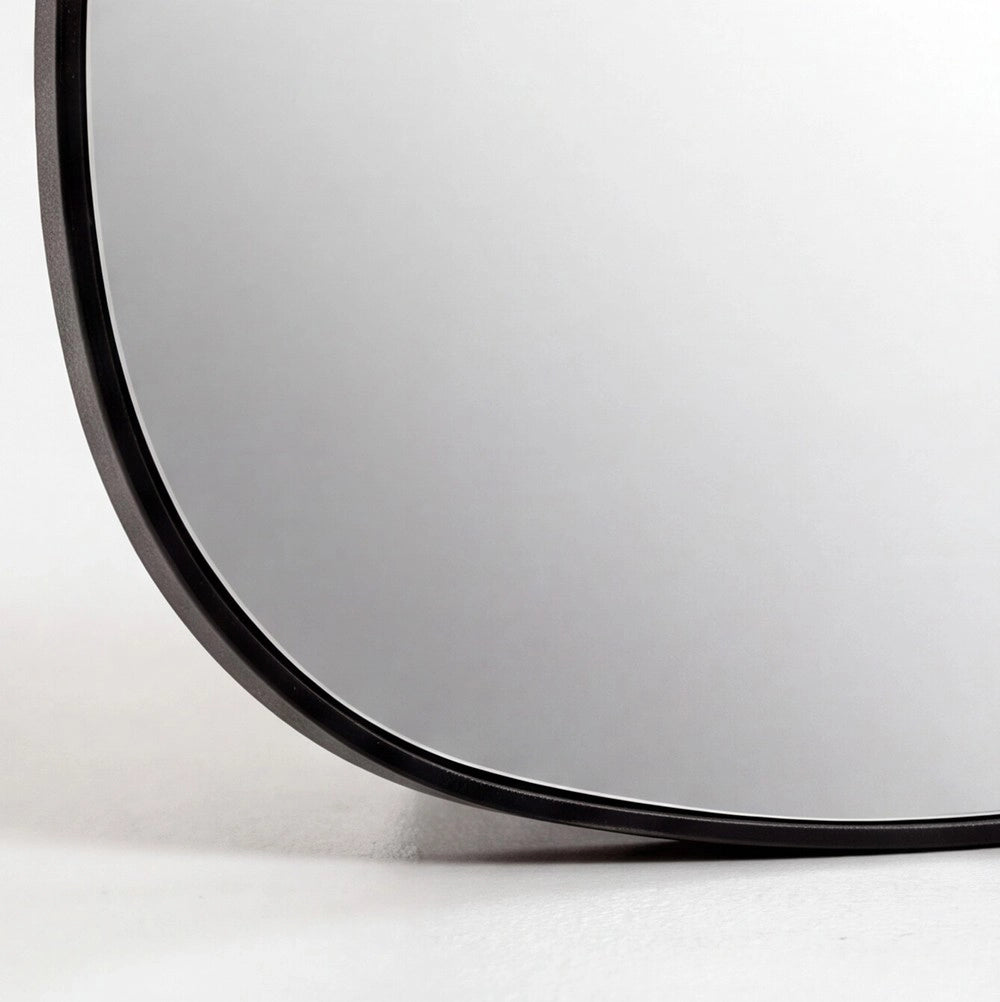 Specchio da parete asimmetrico con cornice nera Specchio4