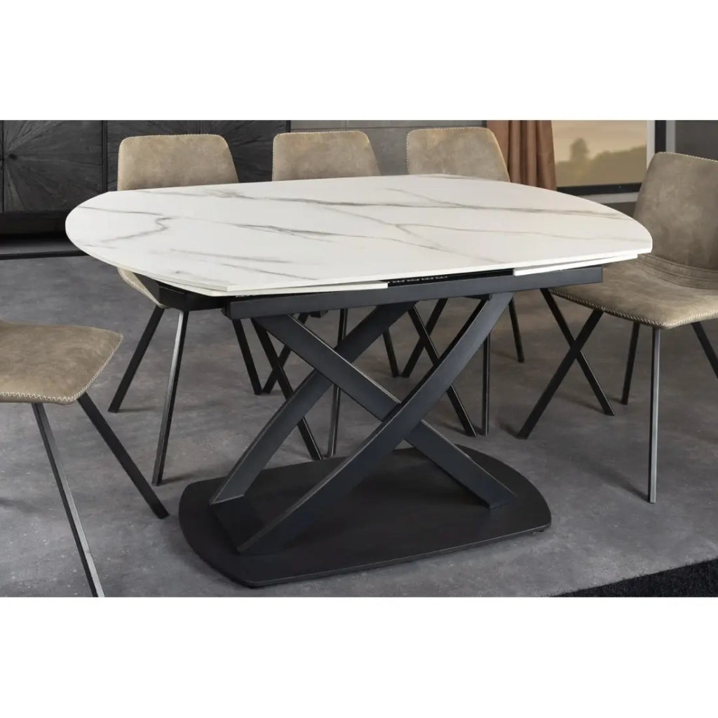 Tavolo ATONIA – Ovale estensibile 130 a 190 cm – Piano in ceramica effetto marmo bianco – Piedi in metallo – Stile moderno