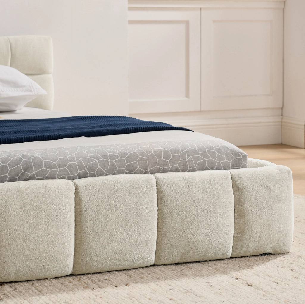 Letto matrimoniale imbottito 160x200 cm in chenille beige con struttura in legno di eucalipto e ferro