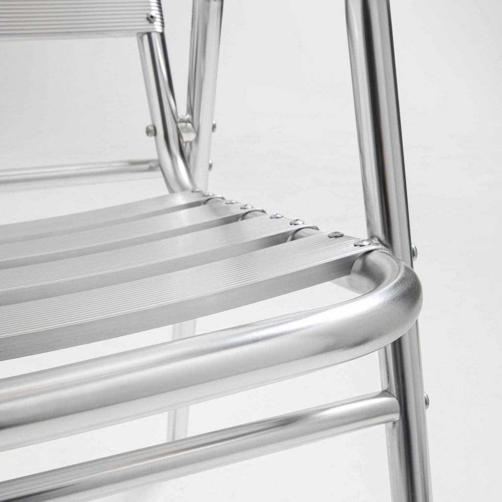 Oviala - Sedia da giardino impilabile in alluminio grigio chiaro