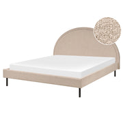 Letto matrimoniale in poliestere bouclè beige imbottito con base a doghe e testiera rotonda 160 x 200 cm minimalista retrò