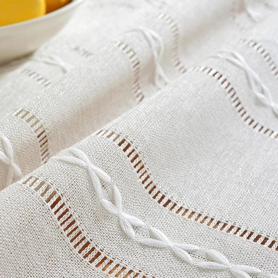 Tavolino decorativo bohemien, 140 x 200 cm, tappeto da tavolo a macramé con piumini, asciugamano da tavolo rettangolare di lino, tappeto da tavolo a strisce, mesh, tovaglie da tavola per tavolo da pranzo, tablet (bianco ivory)