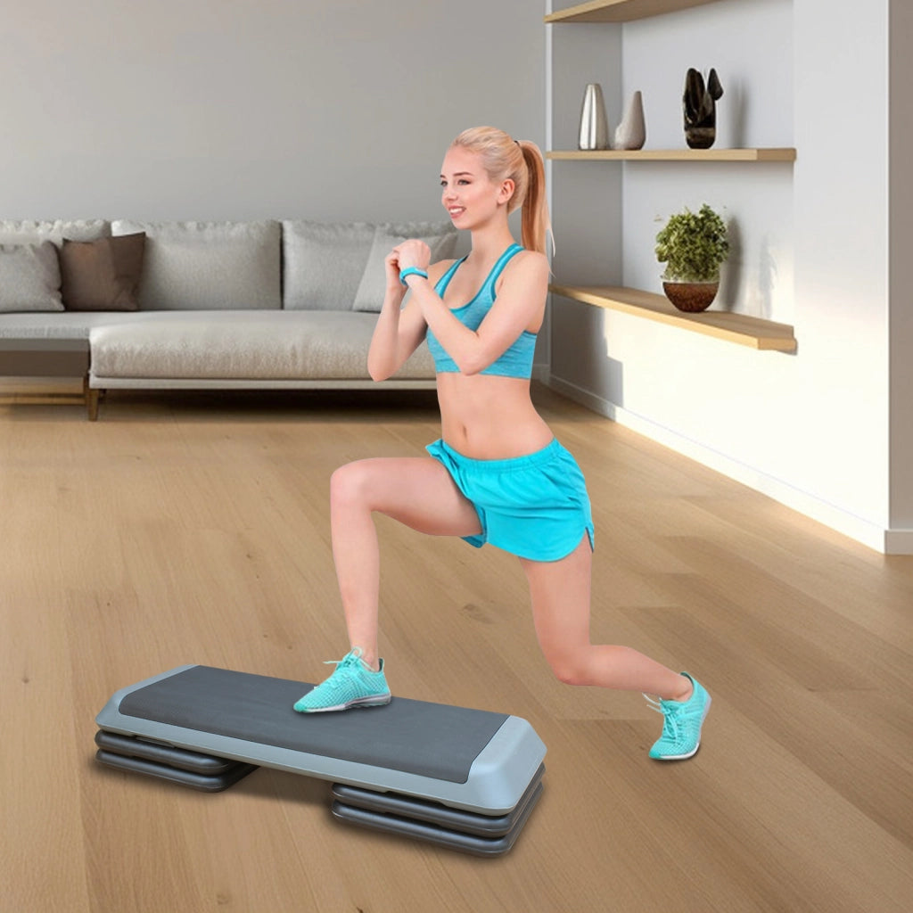 Piattaforma step aerobica ¨C Minimal ¨C 110cm, altezza regolabile, con 4 rialzi, grigia