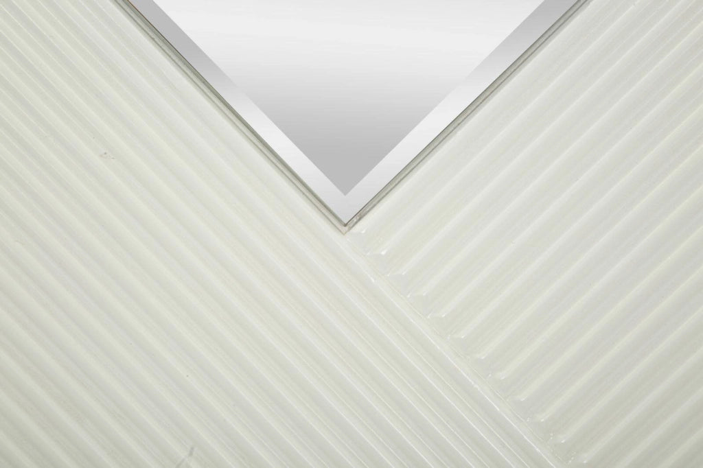 Specchio Santelia, Specchiera, Articolo d'arredo a muro, Decorazione con specchio, 80x4 h80 cm, Bianco e Oro