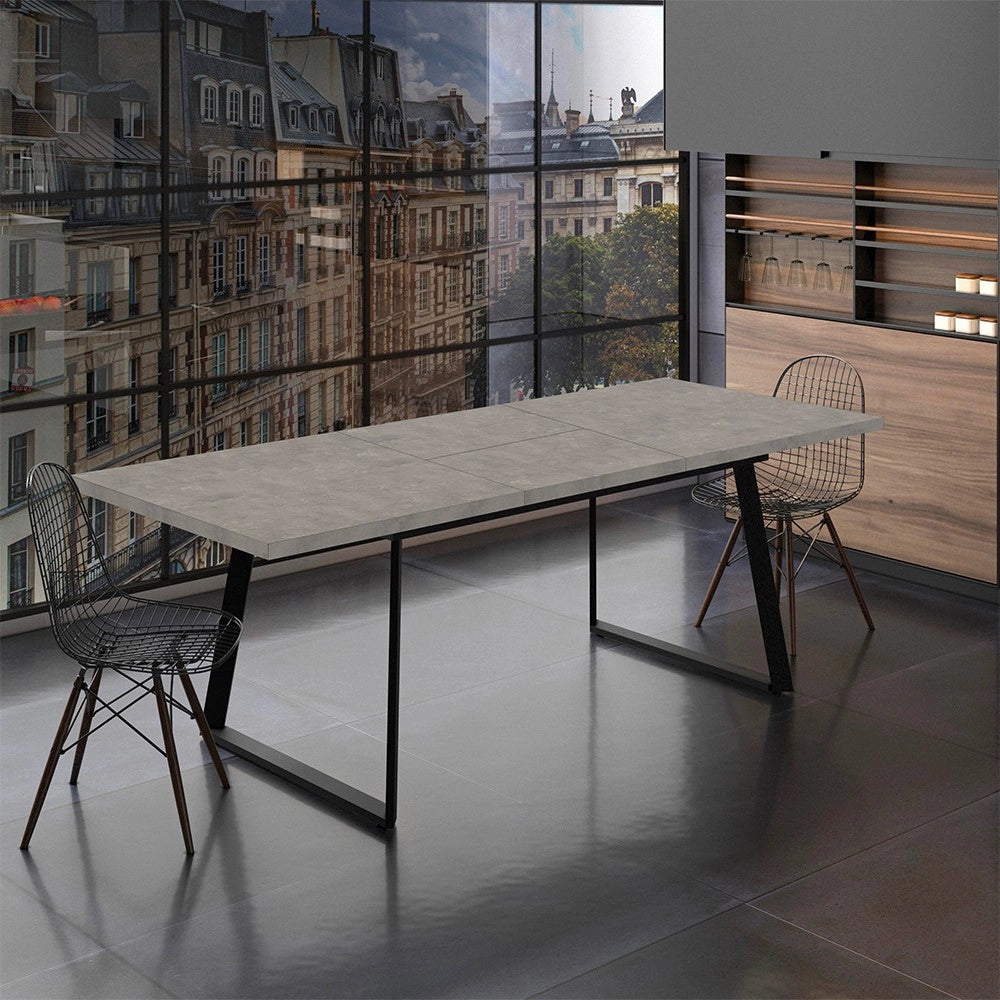 Tavolo allungabile Lavinya piano grigio cemento e gambe in metallo nero 170x90x75h