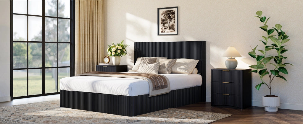 Letto contenitore 160 × 200 cm con sollevamento idraulico, grande vano, testiera a rilievo, senza materasso, nero