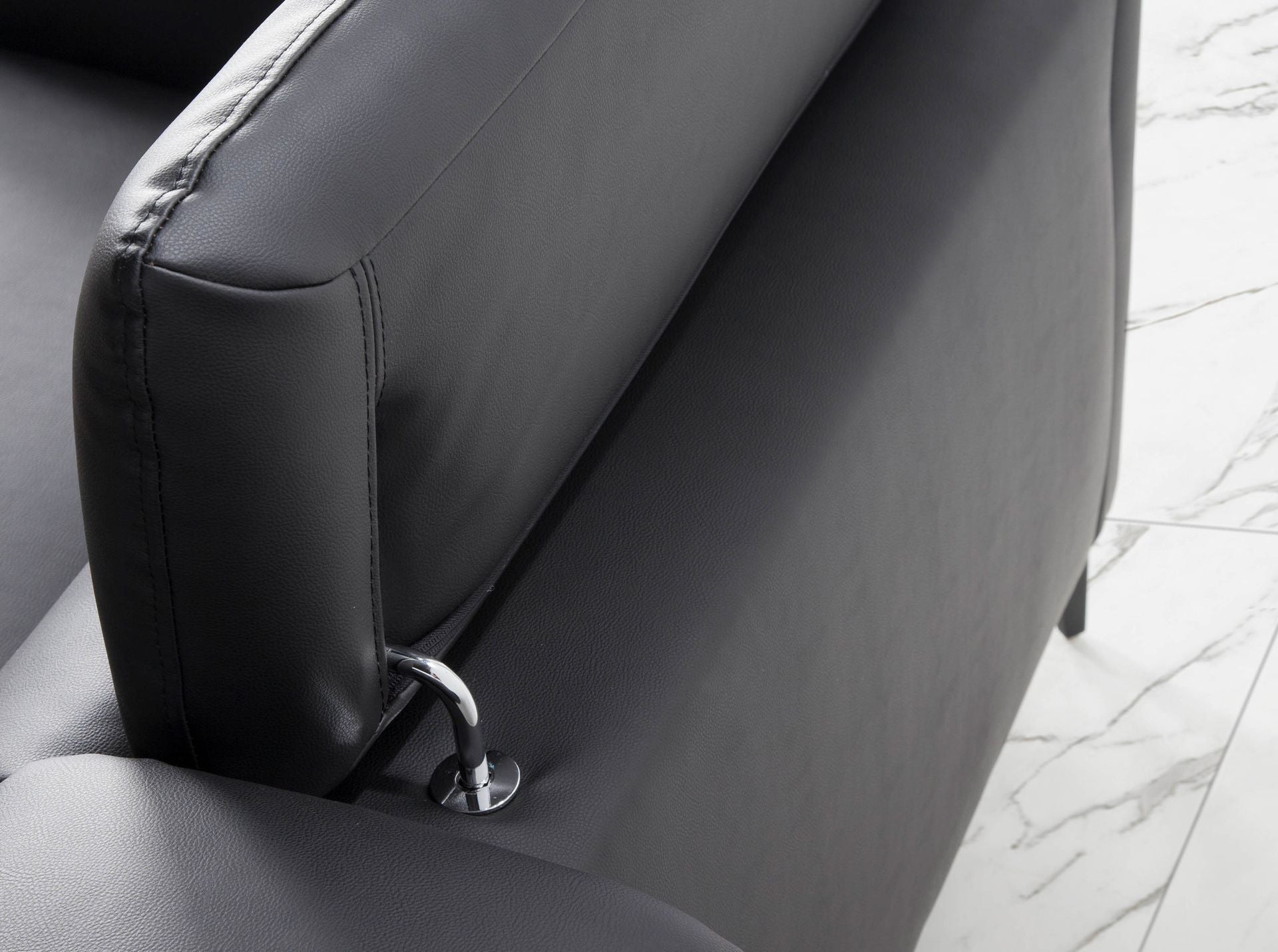 Divano chaise longue sinistro in pelle nera