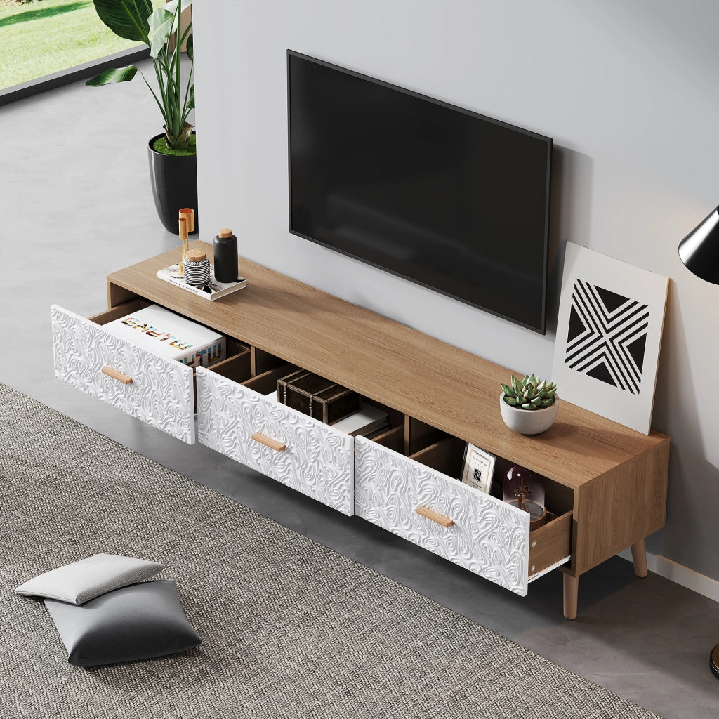 Mobile TV vintage 150 cm con 3 cassetti, finitura legno chiaro e dettagli bianchi