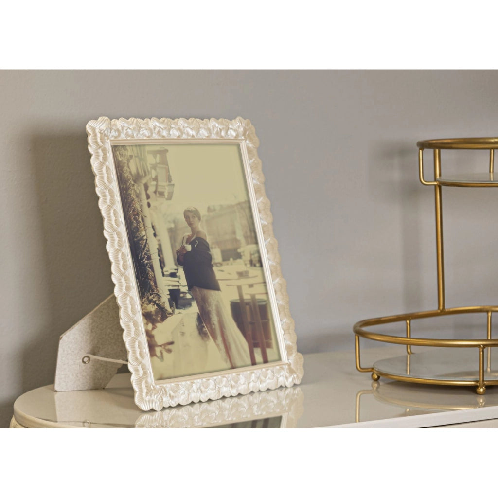 Cornice portafoto Hearty argento con profilo a cuori 20x25 cm
