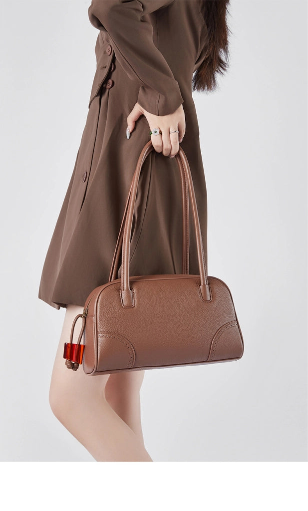 Borsa a tracolla da donna in vera pelle, colore marrone.