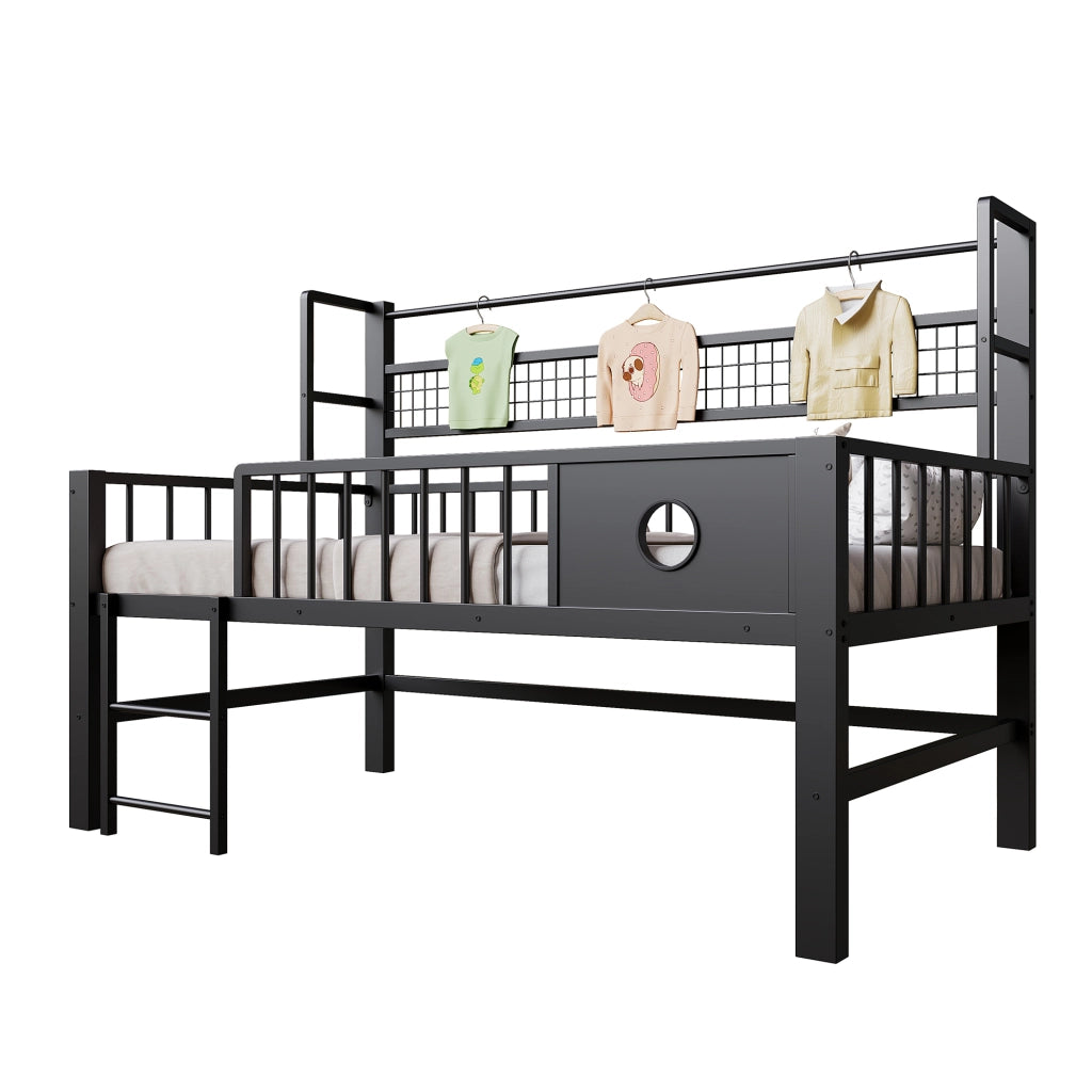 Letto a soppalco basso per bambini 90 × 200 cm con sbarre di sicurezza, ripiano e asta appendiabiti, senza materasso, nero