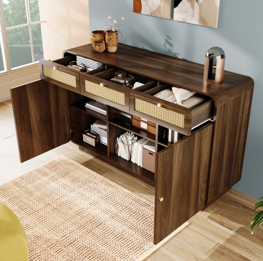 Credenza 120x40x85 cm in MDF e truciolare; 3 cassetti; ante e ripiani; effetto noce