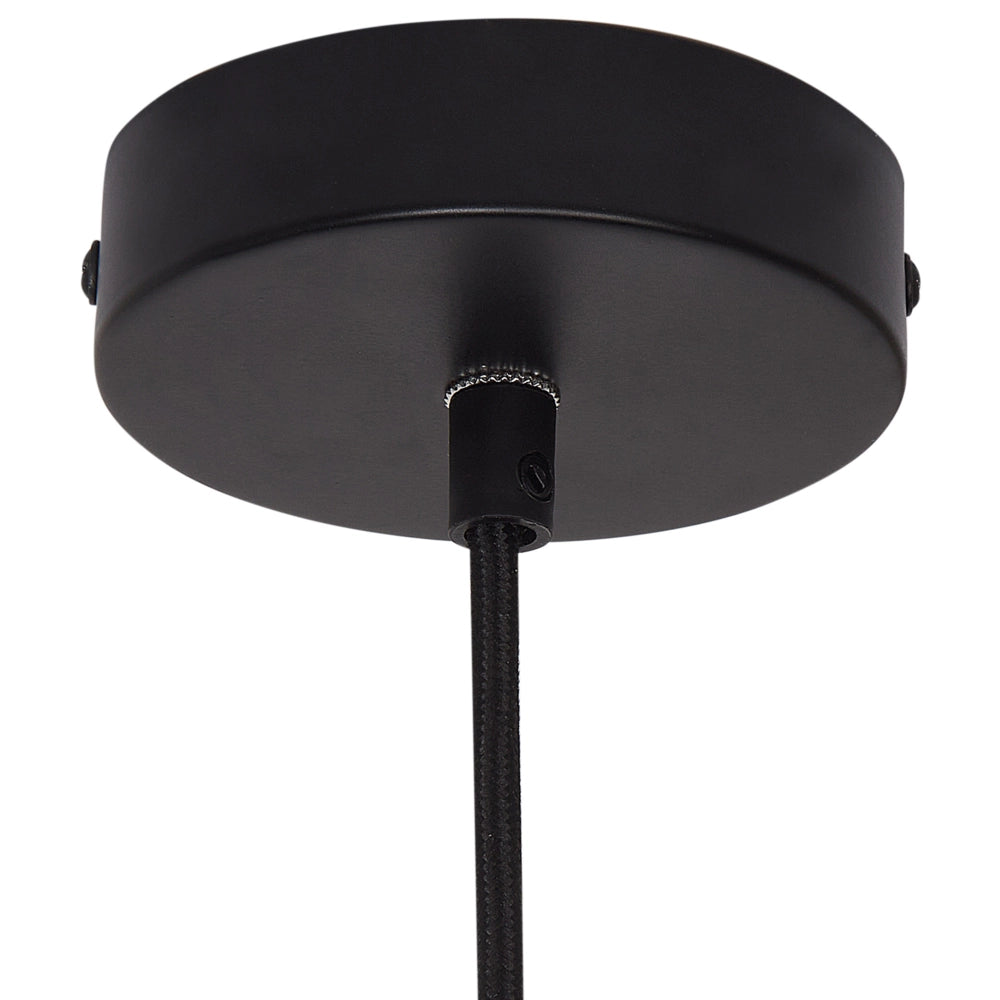 Lampadario con base in ferro realizzata in paglia naturale stile boho elegante