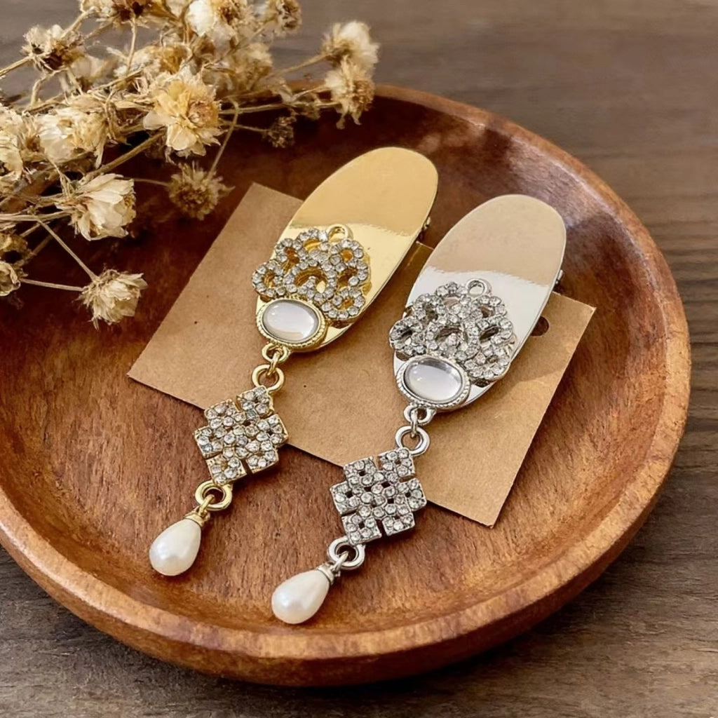 Fermaglio per capelli corto con nappe in strass, stile antico, da indossare tutti i giorni.