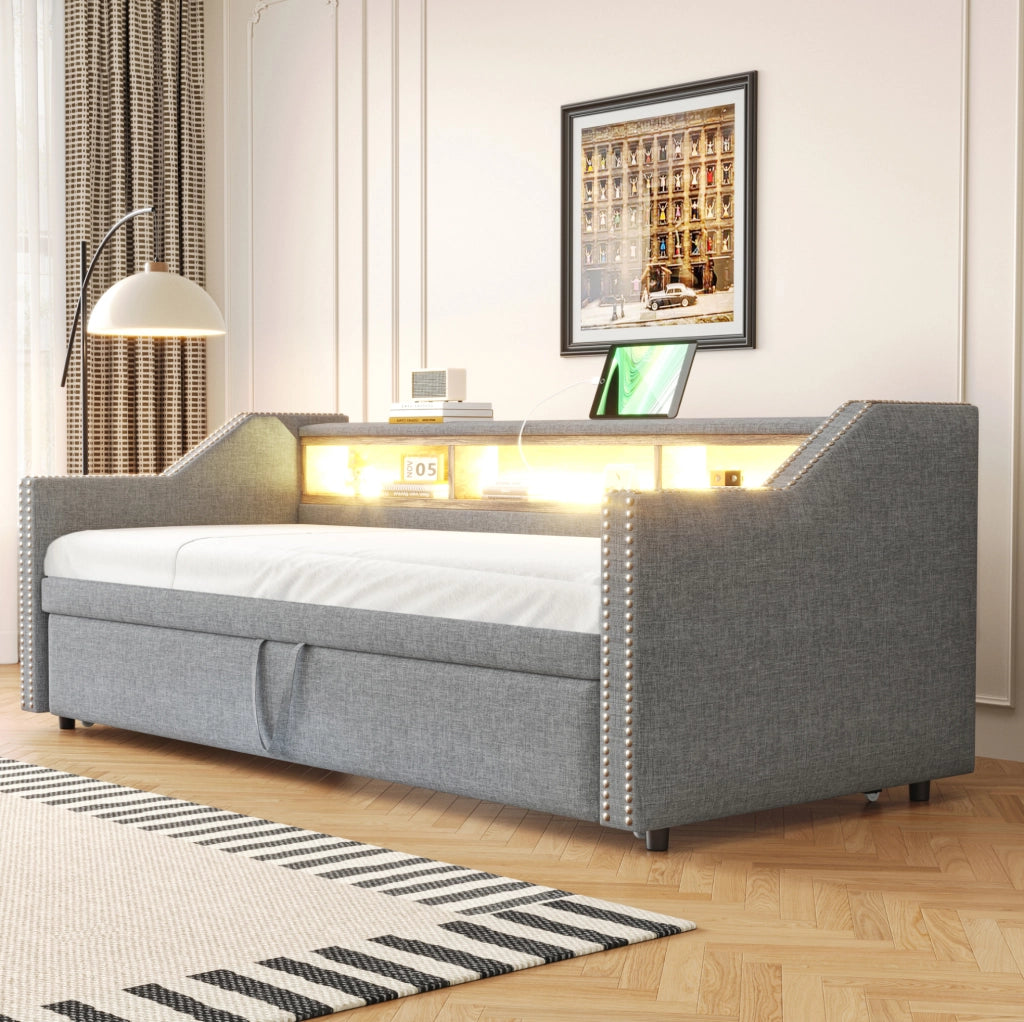 Divano letto estraibile con rete a doghe, vano laterale e ricarica USB