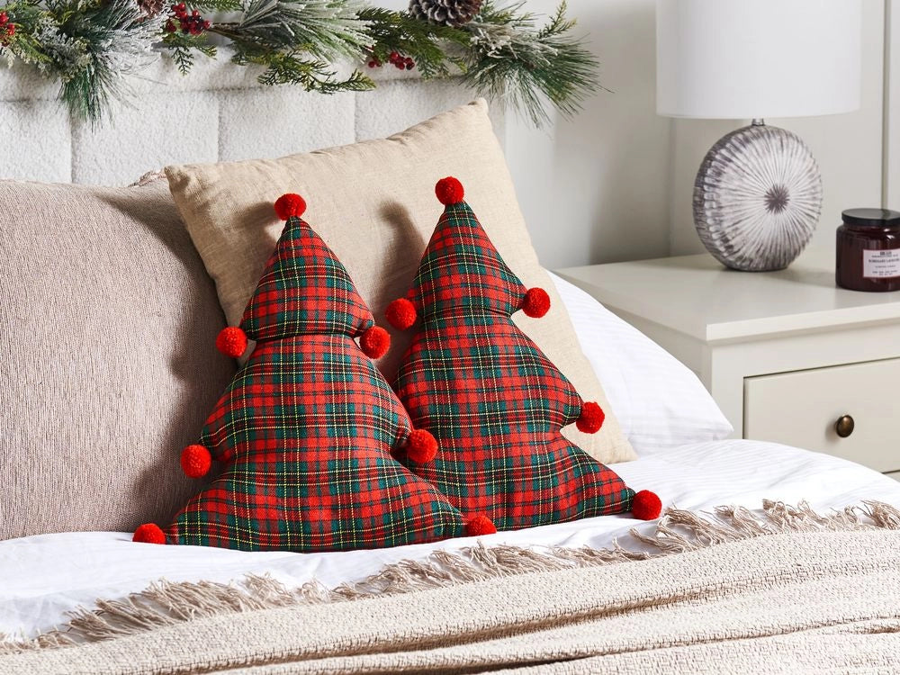 Set di 2 cuscini sparsi in tessuto rosso e verde a forma di albero di Natale 35 x 30 cm Accessorio per la decorazione