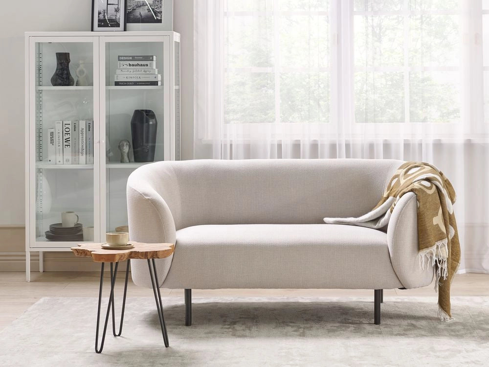 Divano 2 posti in poliestere beige e nero con gambe dorate stile glamour retrò soggiorno